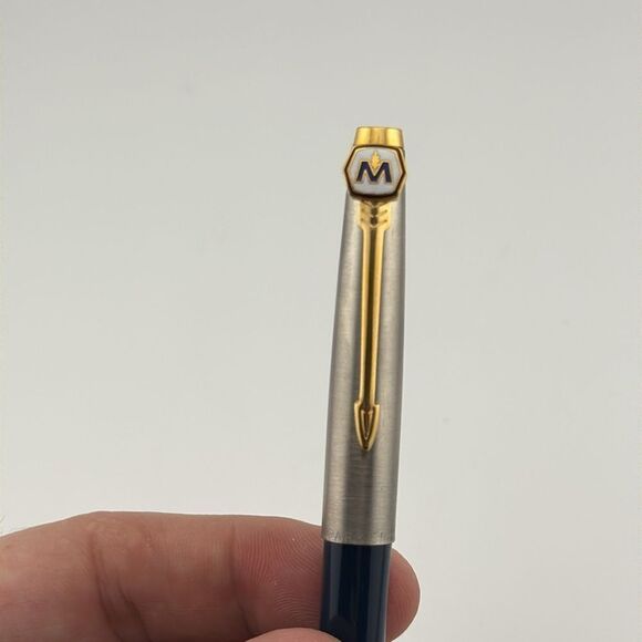 Vintage Parker Molson Brewery Blue and Gold Rolling Ball Pen - Picture 2 of 2